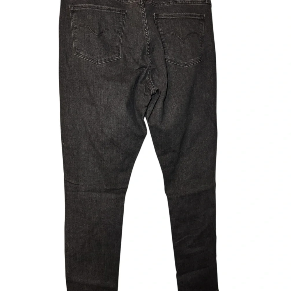 Levi’s Woman’s 311 shaping skinny Black/grayJeans size 32x30